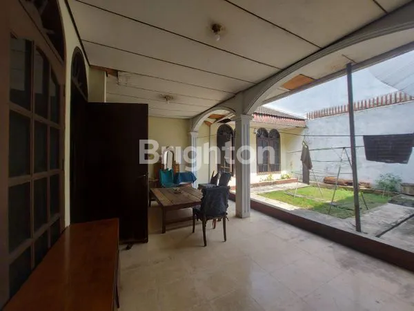 image TANAH LUAS 540M² SHM DAN BANGUNAN 320 DI PESANGGRAHAN. (5)