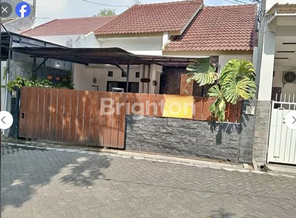 image RUMAH EKSKLUSIF DI LOKASI PREMIUM DEKAT MERR SURABAYA DAN KAMPUS UPN (1)
