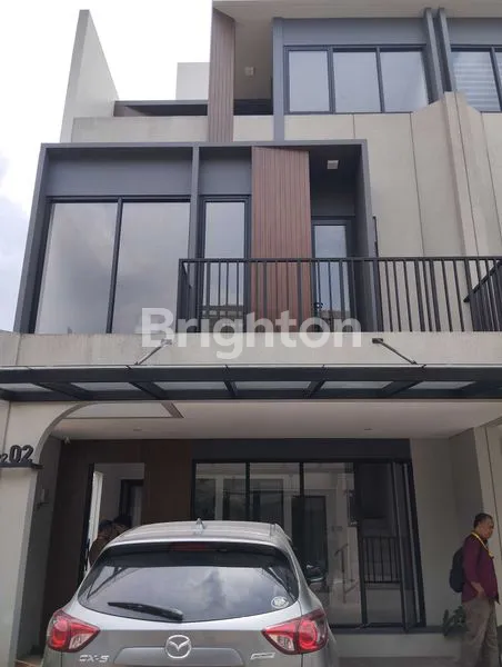 image RUMAH MEWAH 3 LANTAI DI ARIA PURI (1)