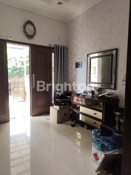 image RUMAH NYAMAN 2½ LANTAI CARPORT ROW JALAN 1½ MOBIL DI SUNTER AGUNG JAKARTA UTARA (3)