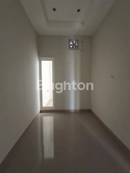 image RUMAH USAHA BARU GRESS GUNUNG ANYAR   (8)