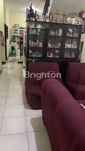 image RUMAH 2 1/4LANTAI SIAP HUNI LOKASI STRATEGIS. (8)