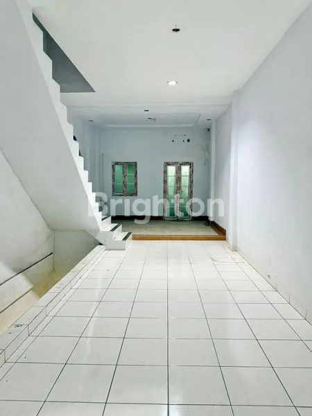 image RUKO 4 LANTAI SIAP HUNI DI JL SEKIP MEDAN (4)