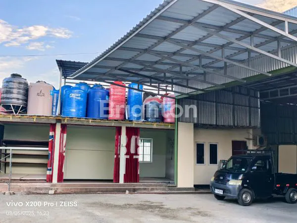 GUDANG DAN RUKO DI DALAM KOTA