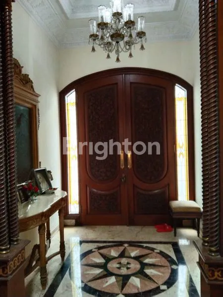 image RUMAH 2.5 LANTAI LT 316M² DI KG TIMUR (3)