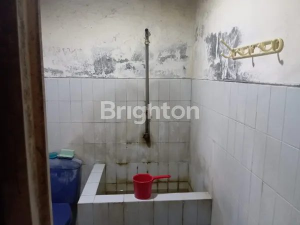 image DIJUAL CEPAT RUMAH LAMA DI TENGAH KOTA SEMARANG (3)