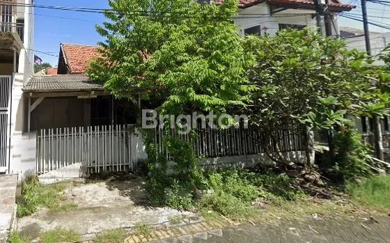 image RUMAH LAMA TENGGILIS HITUNG TANAH COCOK DIBANGUN KOS STRATEGIS DEKAT UBAYA (1)