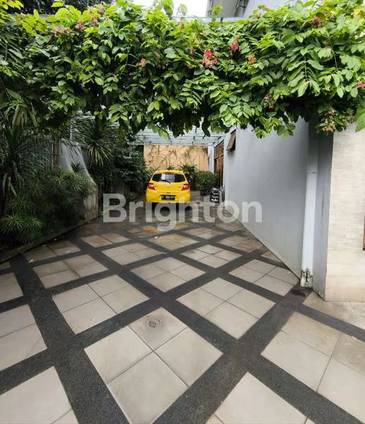 image RUMAH MEWAH 2 LANTAI LT 500M² DI WARUNG BUNCIT (8)