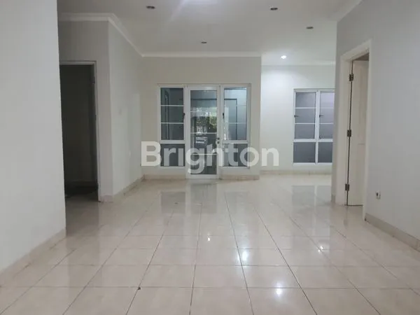 image RUMAH MEWAH 200M² DI KOTA WISATA, CIANGSANA (3)