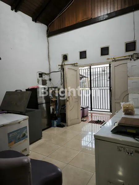 image DIJUAL RUMAH DENGAN MEZZANINE DI SAMARINDA (2)