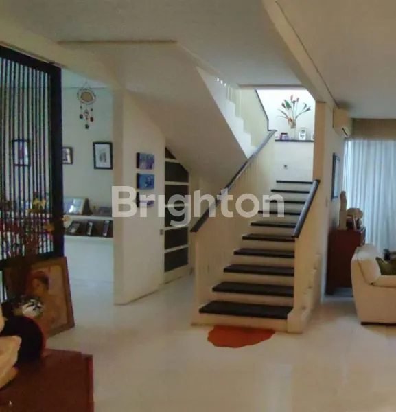 image RUMAH 2 LANTAI MINIMALIS MODERN  DARMO PERMAI  SURABAYA BARAT (2)