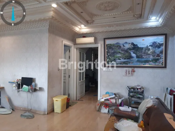 image RUMAH MEWAH 3.5 LANTAI, BANGUNAN 440 M²  SIAP HUNI, LOKASI PREMIUM DI JAKARTA BARAT (6)