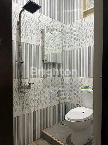 image RUMAH 3 LANTAI DI KOMP UMI (4)