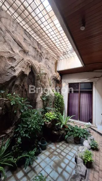 image RUMAH UKURAN BESAR LOKASI TERBAIK SUNRISE GARDEN JAKARTA BARAT (8)