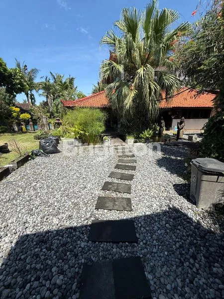 image VILLA DIJUAL DI PANTAI SABA (1)