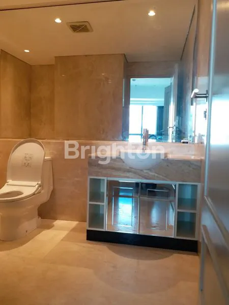 image APARTEMEN MEWAH FULLY FURNISHED 2BR, THE PEAK, PLAZA TUNJUNGAN, SURABAYA PUSAT (2)