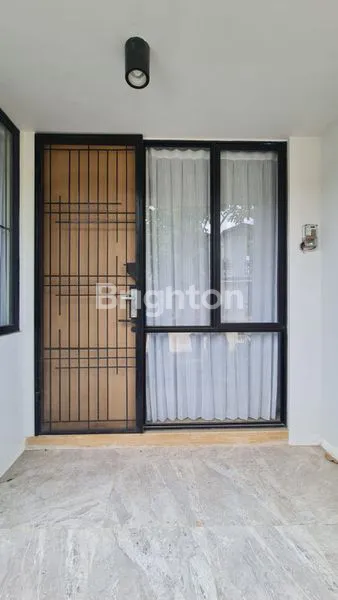 image DISEWAKAN RUMAH 2 LANTAI - LIPPO KARAWACI (2)