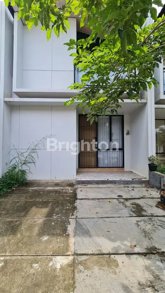 image DISEWAKAN RUMAH 2 LANTAI - LIPPO KARAWACI (8)