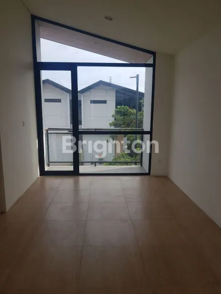 image DIJUAL CEPAT RUMAH BARU - LIPPO KARAWACI (6)