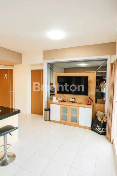 image APARTEMEN 3BR PUNCAK DHARMAHUSADA FULL FURNISHED DEKAT GALAXY MALL / ITS / UNAIR / PAKUWON CITY / KERTAJAYA (2)