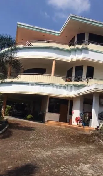 image VILLA BUKIT TRAWAS GARDEN LUAS & MEWAH VIEW GUNUNG (2)