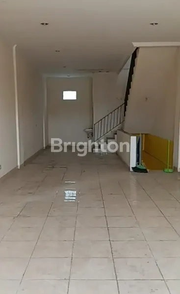 image RUKO 3 1/2 LANTAI STRATEGIS PINGGIR JALAN RAYA KEMANGGISAN SLIPI JAKARTA BARAT (3)