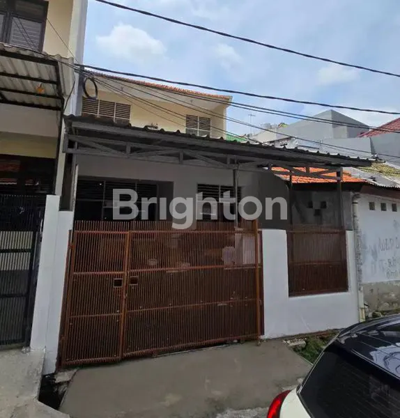 image RUMAH 2 LANTAI SHM 3KT DI JL JERUK BALI (1)