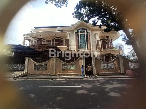 image RUMAH MEGAH CEMPAKA PUTIH, JAKARTA PUSAT (6)