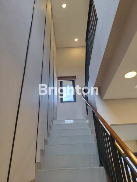 image RUMAH MEWAH TROPIS DI SENTUL (3)