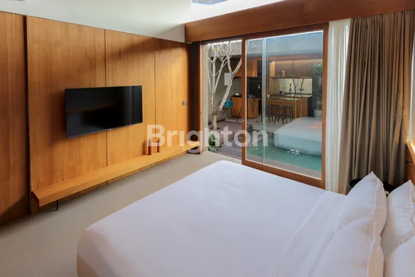 image EXCLUSIVE 2-BEDROOM FREEHOLD/LEASEHOLD VILLA IN CANGGU (2)