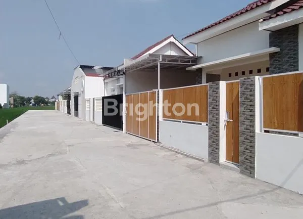 image RUMAH 1 LANTAI DI CLUSTER KARANGASEM DEKAT FASILITAS UMUM (7)