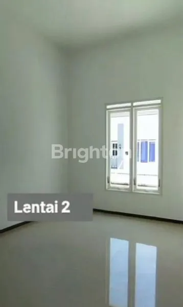 image RUMAH 2 LANTAI DI LINGKUNGAN BAGUS MEPET ARAYA HANYA 10 MENIT KE BINUS MALANG (6)