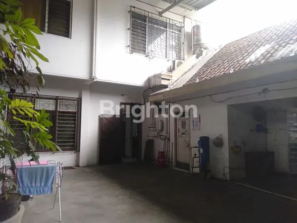 image RUMAH SHM 2 LANTAI AREA BISNIS SOLO (3)