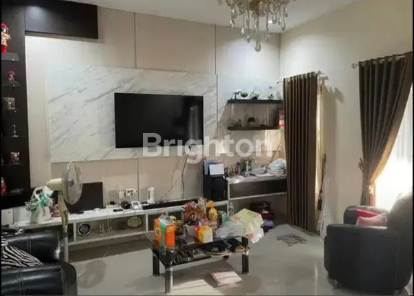 image RUMAH 2 LANTAI DI TAMAN ANGGREK GENTAN  (2)