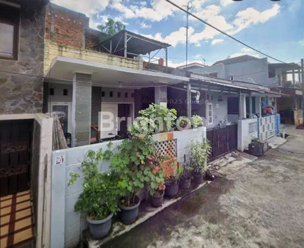 image DIJUAL RUMAH DEKAT TAMAN GALAXY DI CIKUNIR BEKASI SELATAN (1)