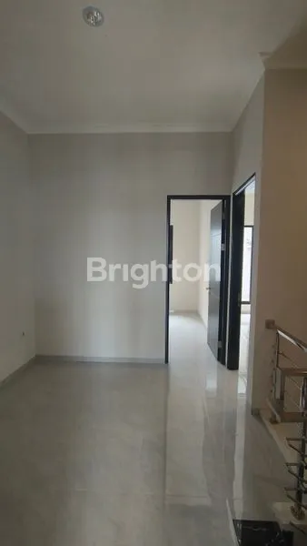 image RUMAH BARU MINIMALIS MANYAR SELANGKAH KE RAYA KERTAJAYA INDAH SIAP HUNI (7)