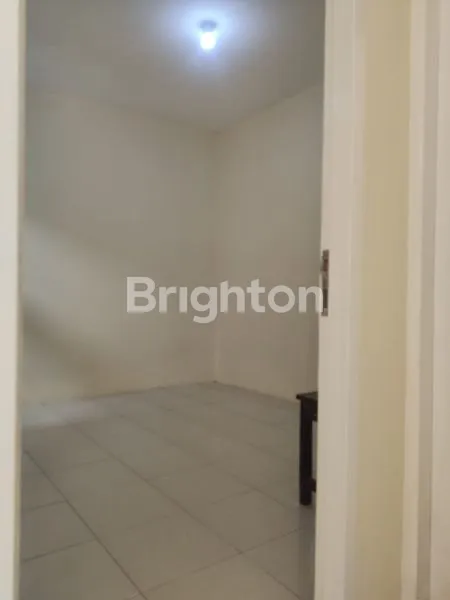 image RUMAH SEWA MINIMALIS DEKAT BSD 10 MENIT KE STASIUN TANGERANG SELATAN (4)