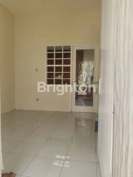 image RUMAH SEWA MINIMALIS DEKAT BSD 10 MENIT KE STASIUN TANGERANG SELATAN (5)