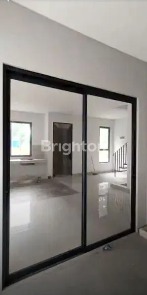 image RUMAH BARU SIAP HUNI LT 127 LB 150 DI SERPONG (5)