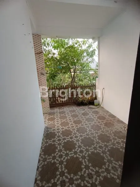 image DIJUAL RUMAH SIAP HUNI DEKAT LRT DAN PAKUWON PEKAYON DI SURYA MANDALA BEKASI SELATAN (6)