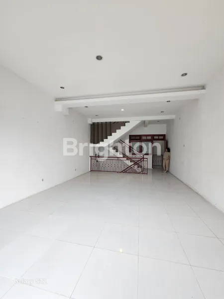 image RUKO 3 LANTAI MANYAR KERTAADI, 225M² (2)