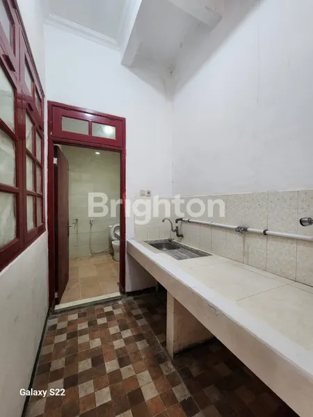 image RUKO 3 LANTAI MANYAR KERTAADI, 225M² (5)