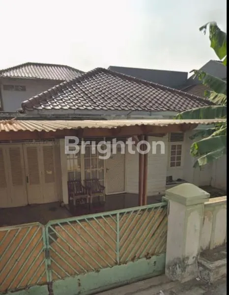 image RUMAH KLASIK DI KEBON JERUK (1)