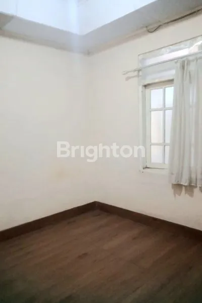 image RUMAH LUAS 325M² DI CILEDUG, HARGA MENARIK (2)