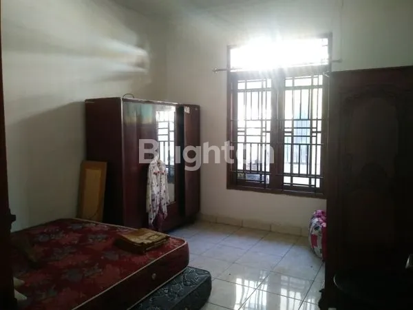 image JUAL CEPAT RUMAH HOEK PINGGIR JALAN (6)