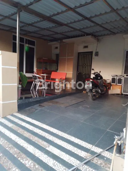 image RUMAH 3KT DI ROYAL KARAWACI, LT 160M² (2)