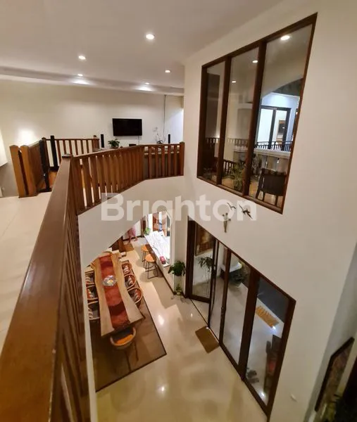 image SERASA LIBURAN DI BALI... RUMAH TROPICAL STYLE  CANTIK ASRI TERAWAT DG KOLAM RENANG  (5)