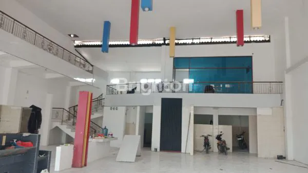 image RUMAH USAHA LOSS SIAP PAKAI DI RUNGKUT JALAN KEMBAR DEKAT MCD, SUPERINDO, BARUK, UPN UBAYA TENGGILIS (2)