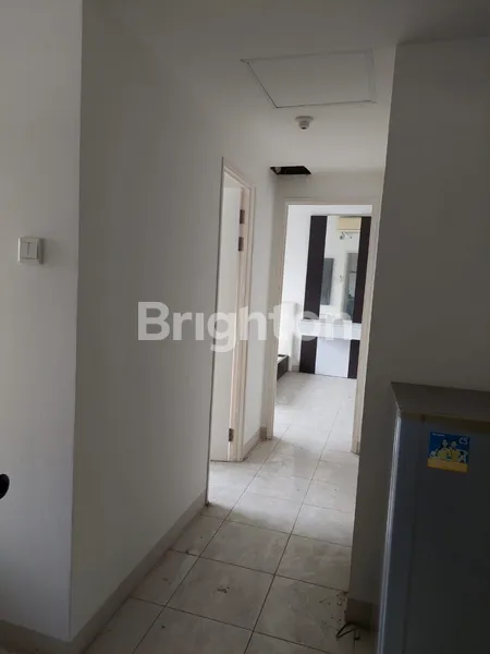 image APARTEMEN UC 2BR LANTAI 8 FURNISH DEKAT UNIVERSITAS CIPUTRA, HOKKY (3)