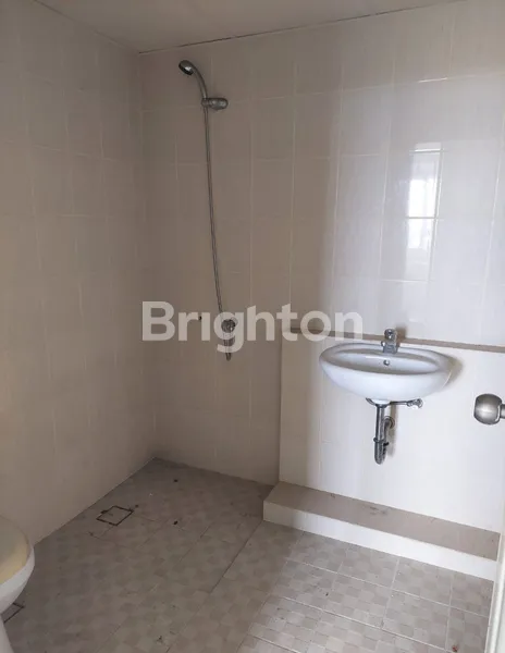 image APARTEMEN UC 2BR LANTAI 8 FURNISH DEKAT UNIVERSITAS CIPUTRA, HOKKY (6)